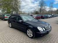 Gebraucht Mercedes E240 177 PS (130 kW) 2005 Blau Limousine