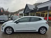 Używany Renault Clio V Evolution 91 KM (66 kW) 2025 Biały Sedan/Limuzyna