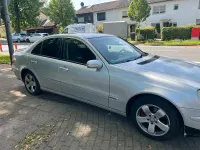 Gebraucht Mercedes E220 150 PS (110 kW) 2004 Silber Limousine