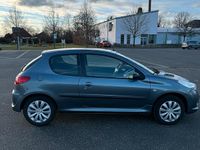 Gebraucht Peugeot 206+ 75 PS (55 kW) 2009 Grau Kleinwagen
