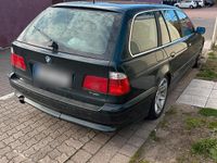 Gebraucht BMW 525 192 PS (141 kW) 2002 Grün Kombi