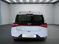 Gebraucht Hyundai i20 101 PS (74 kW) 2023 Weiß Kleinwagen