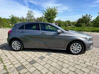 Gebraucht Mercedes A180 122 PS (89 kW) 2013 Grau Kleinwagen