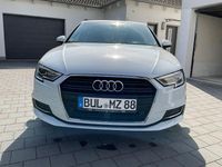 Gebraucht Audi A3 Design 116 PS (85 kW) 2018 Weiß Limousine