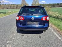 Gebraucht VW Passat 140 PS (102 kW) 2008 Blau Kombi