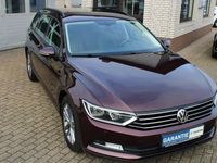 Gebraucht VW Passat Trendline 120 PS (88 kW) 2018 Rot Kombi