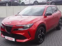Neu Alfa Romeo Junior Edizione Speciale 145 PS (106 kW) 2026 Rot SUV