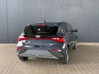Neu Hyundai i20 Pure 79 PS (58 kW) 2025 Grau Kleinwagen
