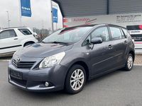 Gebraucht Toyota Verso Edition 147 PS (108 kW) 2011 Grau Van / Kleinbus