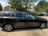 Gebraucht Volvo V60 Kinetic 181 PS (133 kW) 2014 Schwarz Kombi