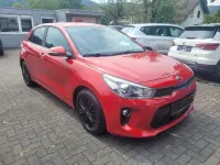 Gebraucht Kia Rio Spirit 99 PS (72 kW) 2017 Dunkelrot ((beg) signalrot me) (metallic) Limousine