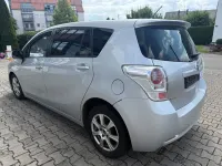 Gebraucht Toyota Verso Executive 126 PS (92 kW) 2012 Silber Van / Kleinbus