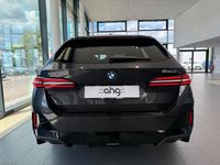 Neu BMW 540 M Sport 303 PS (222 kW) 2025 Grau Kombi