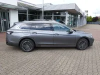 Gebraucht VW Passat Elegance 150 PS (110 kW) 2026 Diabasgrau metallic Kombi