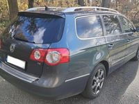 Gebraucht VW Passat Highline 122 PS (89 kW) 2009 Islandgrau Kombi