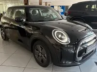 Gebraucht Mini Cooper SE Essential 135 kW (184 PS) 2023 Schwarz Kleinwagen