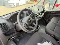 Neu Opel Movano 140 PS (102 kW) 2026 Grau Van