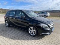 Gebraucht Mercedes B220 177 PS (130 kW) 2014 Schwarz Van / Kleinbus