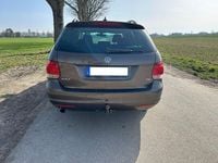Gebraucht VW Golf VII Match 105 PS (77 kW) 2012 Braun Kombi