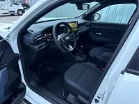 Neu Dacia Duster Expression 131 PS (96 kW) 2026 Weiss weiss SUV