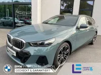 Gebraucht BMW 550e M Sport 489 PS (359 kW) 2025 Cape york grün Kombi