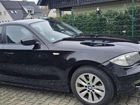 Gebraucht BMW 116 116 PS (85 kW) 2011 Schwarz Kleinwagen
