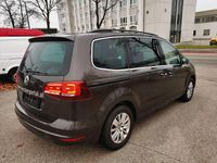 Gebraucht VW Sharan Comfortline 150 PS (110 kW) 2018 Deep black perleffekt Van / Kleinbus