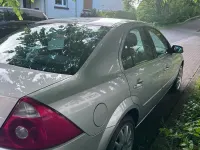 Gebraucht Ford Mondeo 140 PS (102 kW) 2003 Silber Kleinwagen