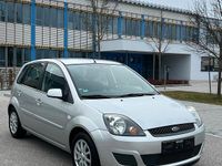 Gebraucht Ford Fiesta 69 PS (50 kW) 2007 Grau Kleinwagen