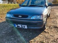 Gebraucht Ford Escort 90 PS (66 kW) 1993 Silber Limousine