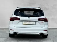 Używany Ford Focus ST 280 KM (205 kW) 2022 Biały Kombi