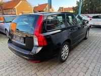 Gebraucht Volvo V50 Kinetic 150 PS (110 kW) 2011 Schwarz Kombi