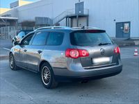 Gebraucht VW Passat 140 PS (102 kW) 2007 Grau Kombi