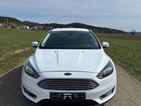 Gebraucht Ford Focus Titanium 101 PS (74 kW) 2016 Weiß Kombi