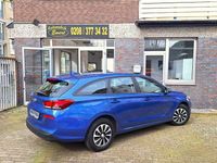 gebraucht Hyundai i30 Kombi Select 1.Hand SHZ Navi Kamera PDC