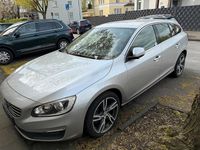 Gebraucht Volvo V60 190 PS (139 kW) 2015 Silber Kombi