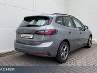 Gebraucht BMW 225 Active Tourer Efficient Dynamics 245 PS (180 kW) 2023 Skyscraper grau metallic Van / Kleinbus