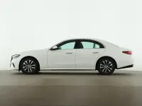 Gebraucht Mercedes E200 Avantgarde 204 PS (150 kW) 2024 Weiß Limousine