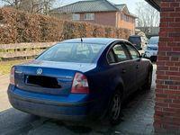 Gebraucht VW Passat 130 PS (95 kW) 2001 Blau Limousine