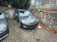 Usata Opel Astra Design Edition 160 CV (117 kW) 2011 Grigio Station wagon