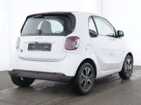 Gebraucht Smart ForTwo Coupé Passion Exclusive 60 kW (82 PS) 2024 Weiß Coupé