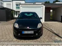 Gebraucht Fiat Punto Young 69 PS (50 kW) 2015 Schwarz Kleinwagen