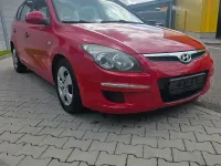 Używany Hyundai i30 90 KM (66 kW) 2009 Czerwony Kombi