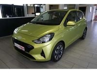 Gebraucht Hyundai i10 Trend 63 PS (46 kW) 2024 Gelb Kleinwagen