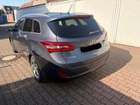 Gebraucht Hyundai i30 Passion 110 PS (80 kW) 2016 Grau Kombi