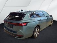Gebraucht VW Passat Business 204 PS (150 kW) 2025 Grün Kombi