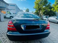 Gebraucht Mercedes E220 150 PS (110 kW) 2004 Blau Limousine