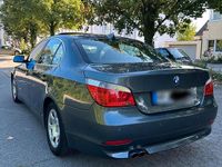 Gebraucht BMW 523 177 PS (130 kW) 2006 Grau Limousine