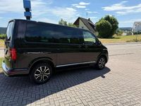 Używany VW Multivan Generation Six 150 KM (110 kW) 2022 Czarny Minivan