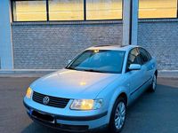 Gebraucht VW Passat 105 PS (77 kW) 1999 Grau Limousine